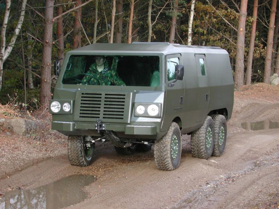  BAE Pinzgauer 6x6 PPV 2000 года  (фото 1 из 3)